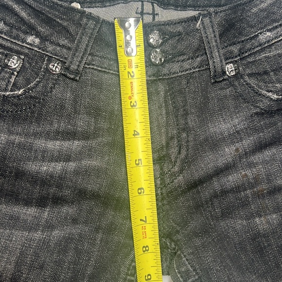 Miss Me Skinny Black Woman’s Angel Wing pocket Jeans. Size 28 - Picture 7 of 10